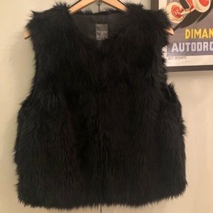 ⛔️SOLD⛔️ Primark 🖤 Cozy Vegan Fur Vest